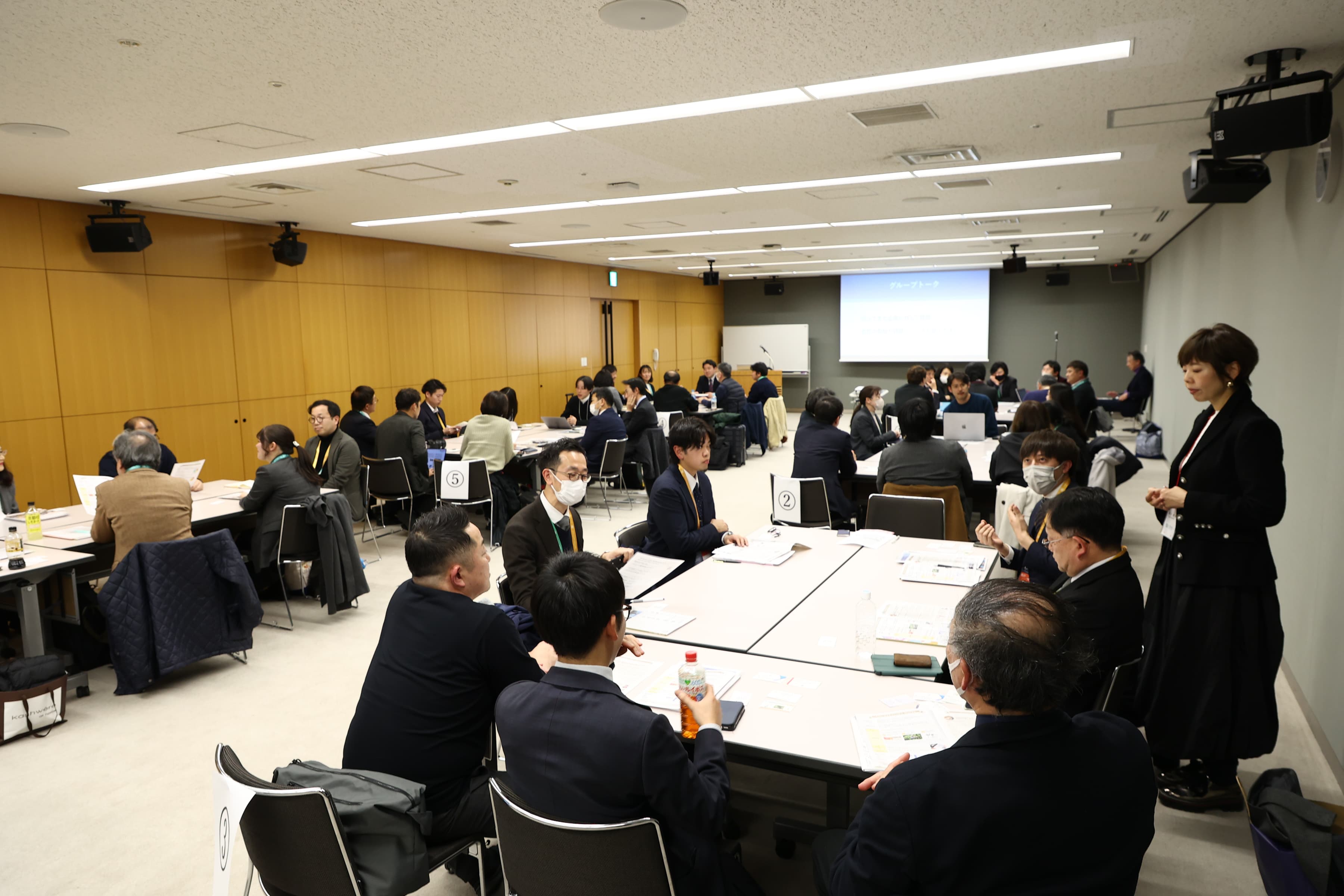 「教える」から「共に育ち合う」へ。大学・企業・教員が交差したESD Teacher’s Camp